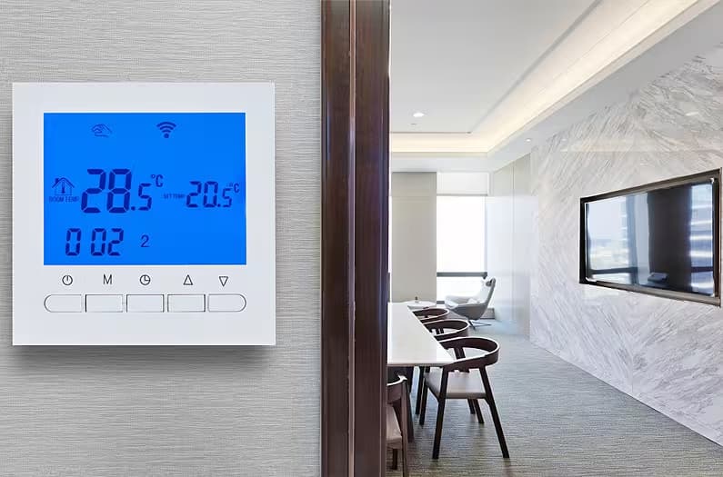 Termostato inteligente para control de suelo radiante en oficina y vivienda